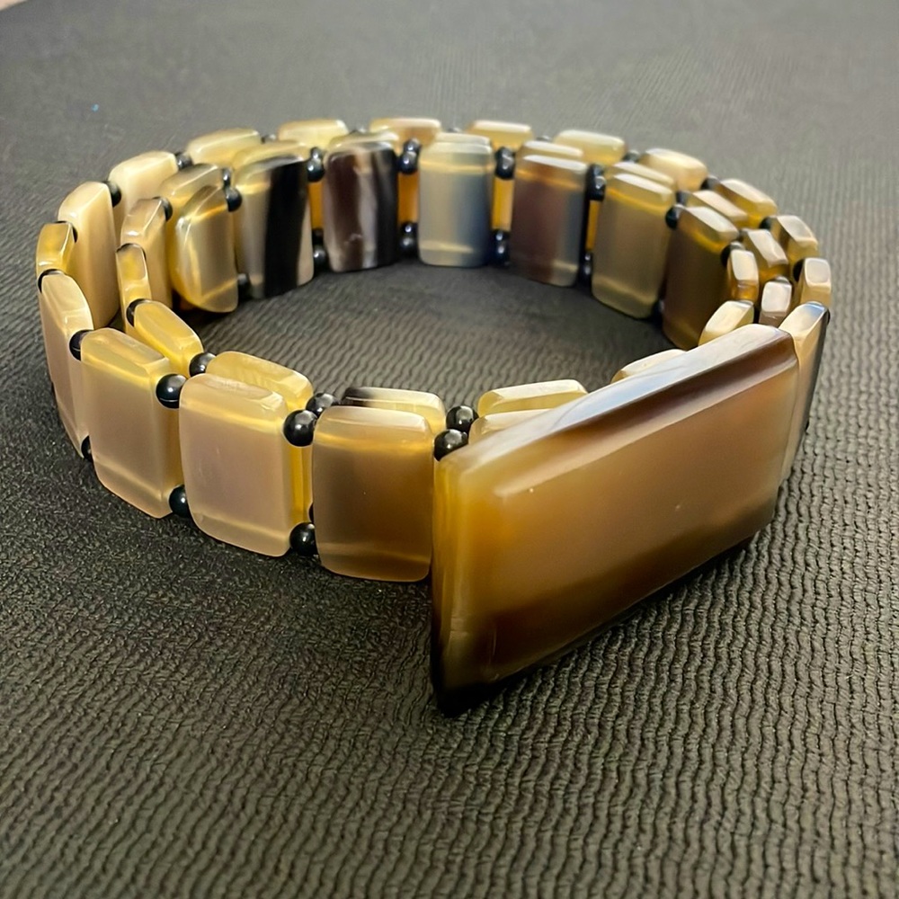 Men’s water buffalo horn belt